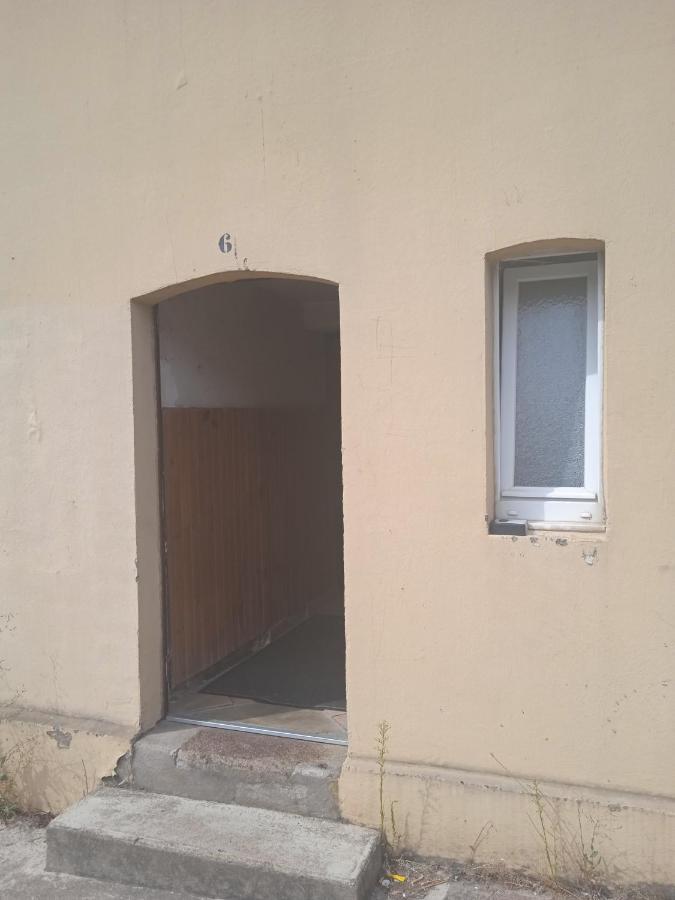 Logement Frontiere Du Luxembourg Nilvange Exterior foto
